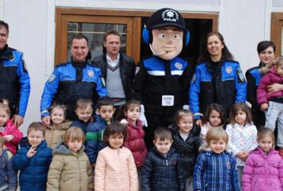 ‘Emine Örnek’li minikler  polis bayramını kutladı