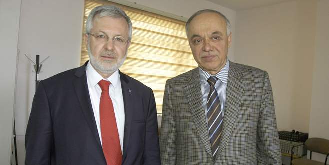 İlahiyat’a yeni dekan