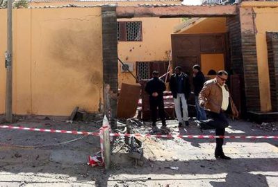 O ülkede elçiliğe bombalı saldırı