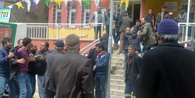 AK Parti vekil adayına sopalı saldırı!