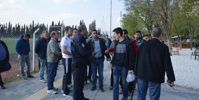 Kavga çıktı maç yarıda kaldı