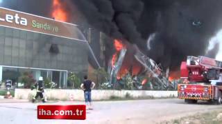 Bursa’da mobilya fabrikasında yangın!