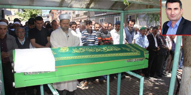 Halı sahada kalbi durdu