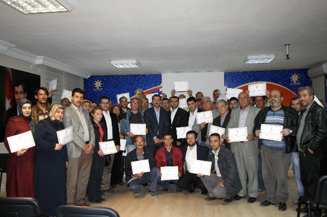 AK Parti’de Sandık Görevlilerin Eğitimine Başlandı