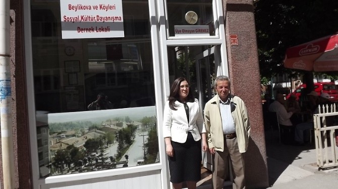 Beylikovalılar Derneği, Anneler Günü dolayısı ile hazırladığı programa bütün anneleri