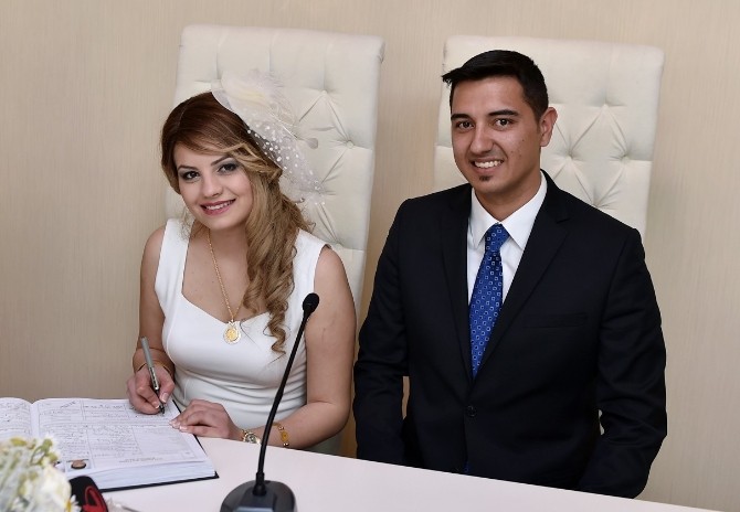 Akgül 05.05.2015’te Çiftlerin Nikah Heyecanına Ortak Oldu 1 29433