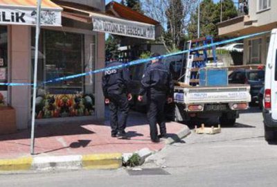 Sinop İl Milli Eğitim Müdürü Şaban Karataş, restoranttan çıktığı sırada