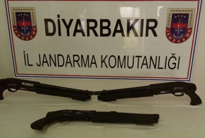 Diyarbakır’ın Kocaköy ilçesinde arama faaliyeti yürüten il Jandarma Komutanlığı ekipleri,