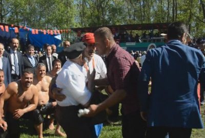 Samsun’un Alaçam ilçesinde düzenlenen Hıdırellez Şenlikleri’nde fotoğraf karesine girmek isteyen