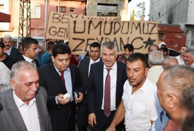 Seyhan Belediye Başkanı Zeydan Karalar, Bey Mahallesi’nde yaptığı geleneksel mahalle