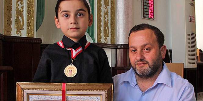 6 yaşında hatim indirdi