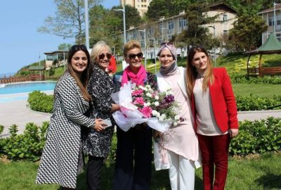 TEK Yastıkta Yarım Asır