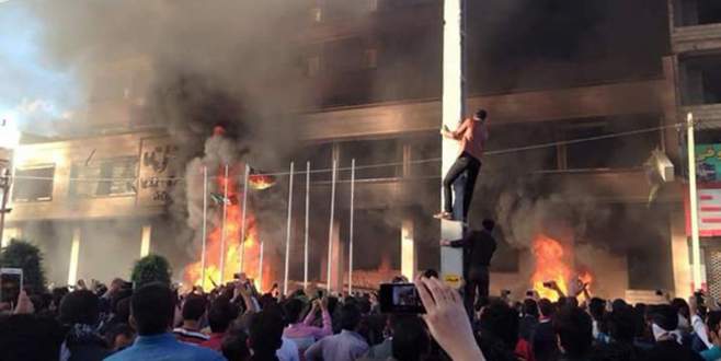 İran’da ‘Farinaz’ isyanı