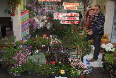 Çiçekçiler ’Anneler Günü’nü Bekliyor