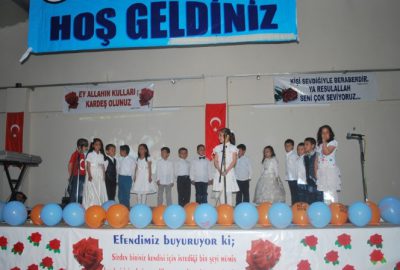 Ortaokul Öğrencilerinin Hazırladığı Kutlu Doğum Programı Büyük İlgi Gördü