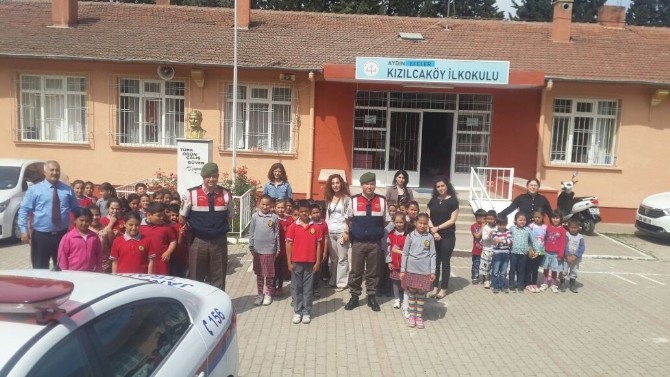 Aydın’da Jandarma Trafik Timleri Çocuklarla Buluştu, Vatandaşları Bilinçlendirdi