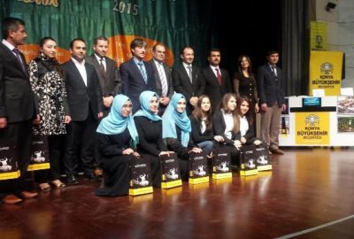 Yunak Anadolu İHL Öğrencileri Yarı Finalde