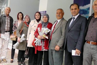 Kulu’da Yardımlaşma Derneği Annelere Gül Dağıttı