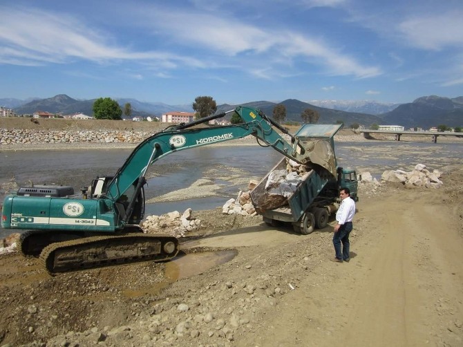 Gazipaşa Hacımusa Çayı Islah Çalışmaları Tamamlandı