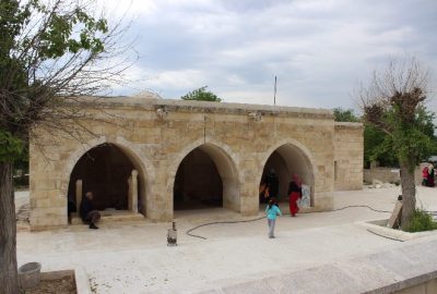 EBU Zer-i Gıfari Türbesi’nin Restorasyonu Bitirilmeyi Bekliyor