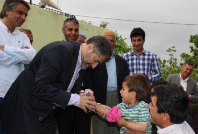 AK Parti’li Nebati, Şanlıurfa’da En Ücra Köşelere Giderek Sorunları Dinliyor