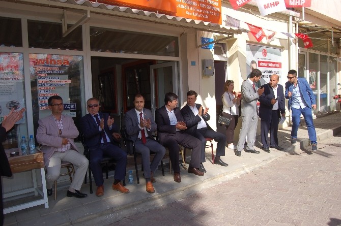 Lapseki MHP İlçe Teşkilatı Seçim Bürosu Açtı