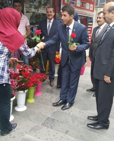 Milliyetçi Hareket Partisi (MHP) Diyarbakır milletvekili adayları ’Anneler Günü’ dolayısıyla