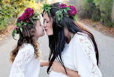 Anneler ve kızları