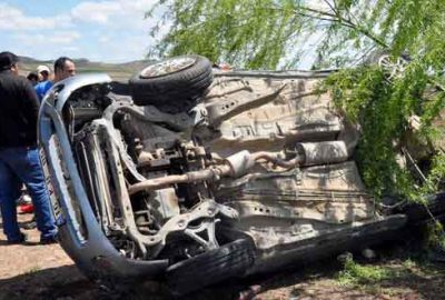 Bursa’ya dönen aile kaza geçirdi!