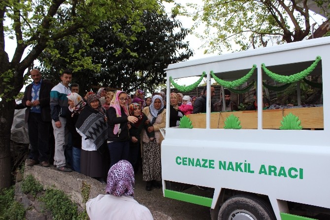 Kocası Tarafından Öldürülen Anne Toprağa Verildi