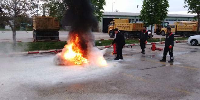 Belediye personeline yangın tatbikatı