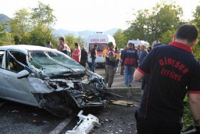 Giresun’da Kaza: 5 Yaralı Giresun’un da meydana gelen kazada 5 kişi yaralandı.