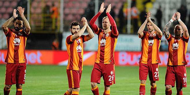Galatasaray yeniden zirvede