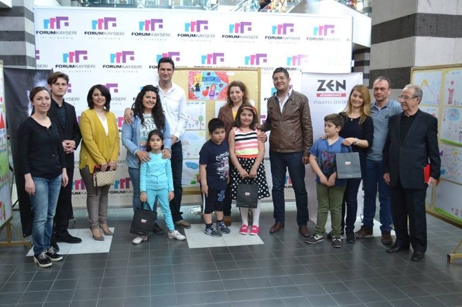 Forum Kayseri’de Çocuklar Resim Yaptı Anneler Sevindi