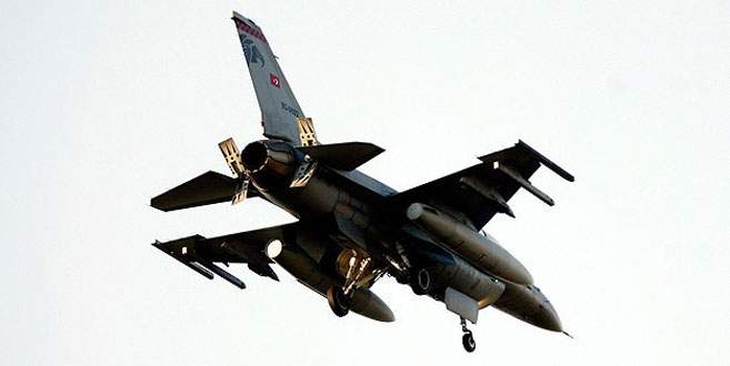 Türk jetlerine Suriye’den taciz