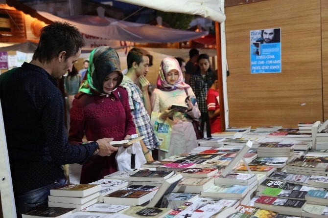 Sivas Kitap Günlerine Katılacak Yazarları Halk Belirleyecek