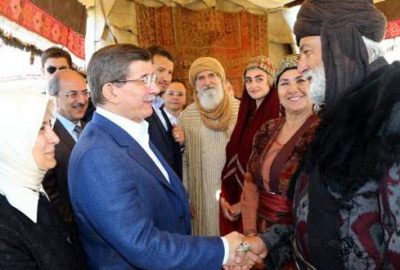 Davutoğlu’ndan o dizinin setine sürpriz ziyaret