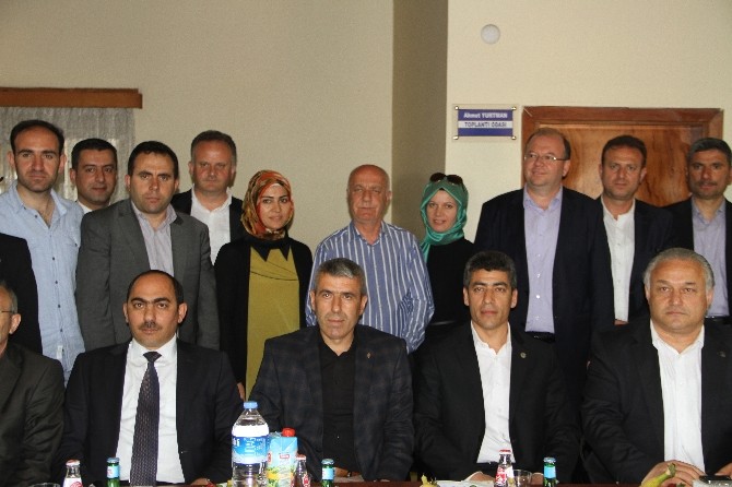 AK Parti Adayı İsmet Uçma, Eğitim Bir Sen Yöneticileri İle Bir Araya Geldi AK Parti Adayı İsmet Uçma, Eğitim Bir Sen Yöneticileri İle Bir Araya Geldi