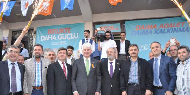 AK Parti seçim koordinasyon merkezi açıldı