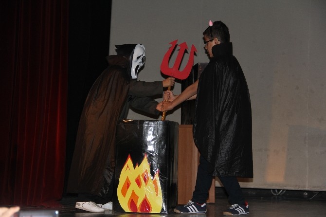 Engelli Öğrencilerden ‘Engelsiz’ Gösteri