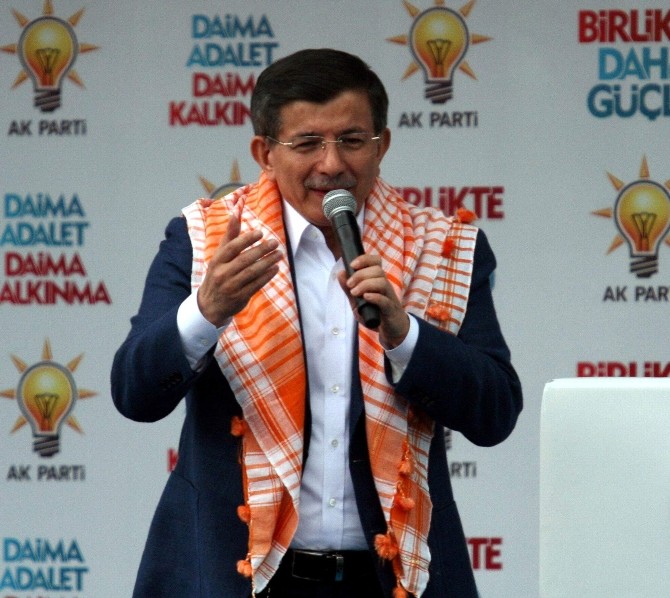 Başbakan Davutoğlu Burdur’da