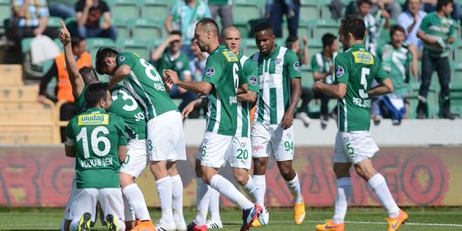 Timsah maç saatini bekliyor Timsah maç saatini bekliyor