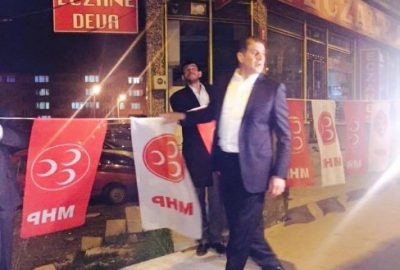 Zekai Kaya’dan Gündüz Seçim Ziyaretleri, Gece Bayrak Seferberliği