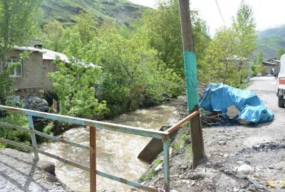 Az daha canından oluyordu