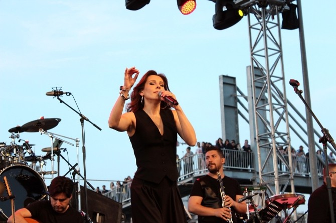 Çanakkale’de Funda Arar Rüzgarı