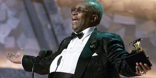 Efsane müzisyen hayatını kaybetti Efsane müzisyen hayatını kaybetti