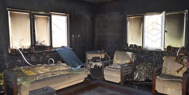 Bursa’da evi kül olan 5 kişilik aile evsiz kaldı