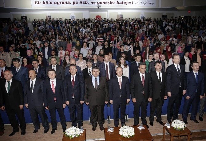 ’Bir Hilal Uğruna’ Programına Katıldı