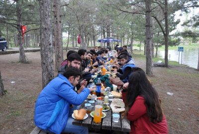 Metalürji Ve Malzeme Mühendisliği Bölüm Öğrencileri Piknikte Buluştu