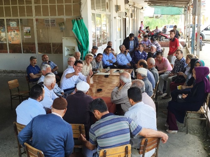 AK Parti Adayı Uslu, Çocuk Yıllarının Geçtiği Mahallede Dostlarıyla Buluştu